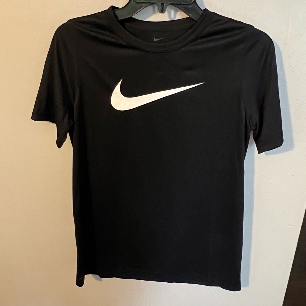 NIKE T SHIRT